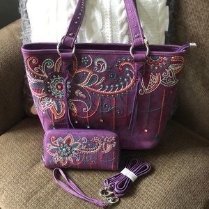 American Bling Purse with matching Wallet/ wristlet/Crossbody(Montana West)